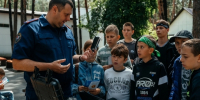 Следователи показали школьникам в лагере «Ёлочка» криминалистические приборы - LipetskNews.Ru