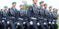Псковские росгвардейцы обеспечивают общественную безопасность во время празднования Дня ВДВ - Pln-Pskov.Ru