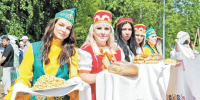 Девушки с чак-чаком в руках - Газета Нижнекамская правда