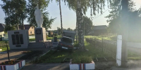 Водитель «десятки» в Мордовии протаранил памятник погибшим в годы ВОВ - Info-Rm.Com