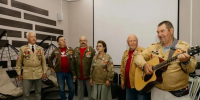 Диалог поколений по душам: ветераны студенческих отрядов и бойцы «Аметиста» встретились с ректором АГМУ за круглым столом - АГМУ