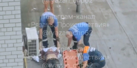 в Рязани женщина упала, спускаясь с 5-го этажа по простыням - РИА 7 Новостей