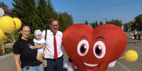 Константин Терещенко на праздновании юбилея Барабинского района, фото предоставлено депутатом - Законодательное собрание