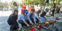 Партийцы и молодогвардейцы приняли участие в мероприятиях, посвящённых 96-й годовщине образования Воздушно-десантных войск - Единая Россия