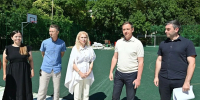 Глава Сочи Андрей Прошунин проверил ход благоустройства спортивной площадки в Центральном районе - Администрация г. Сочи