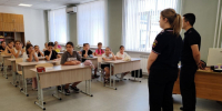 Полицейские Кировского округа провели правовой урок для воспитанников школьного лагеря. - Кировский муниципальный округ