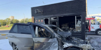 Вместо кофе - пена из брандспойта: загоревшийся BMW клиента спалил кофейню в Самарской области - КТВ-ЛУЧ