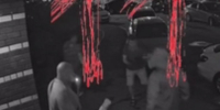 Видео с моментом нападения на двоих мужчин в Солнечногорске появилось в Сети - Вечерняя Москва
