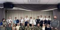 В Петербурге дети сделали «Котиков Приморсиков» для бойцов на передовую - Spbdnevnik.ru