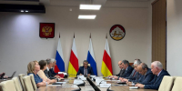 Сергей Меняйло провел аппаратное совещание - Администрация РСО-А