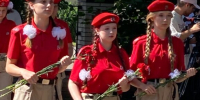 Торжественная церемония возложения венков и цветов к памятному знаку «Воронежцы – полные кавалеры Знака Отличия Военного ордена Святого Великомученика и Победоносца Георгия» - Управление образования и молодежной политики