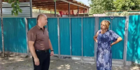 На приём к заместителю главы администрации Козьманову Владимиру Федоровичу обратилась жительница станицы Советской с просьбой провести опиловку деревьев.. - Кировский муниципальный округ