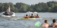 В Бурятии во время катания на водном аттракционе перевернулся катер - КП-Иркутск