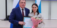 В региональном правительстве наградили сахалинских деятелей спорта - Спортивная школа по волейболу