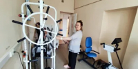Пациентка, едва не погибшая под завалом из брёвен, снова может ходить благодаря реабилитологам СОКБ №3 и современному оборудованию - Министерство Здравоохранения