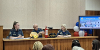 Профилактическая беседа с жителями Мещанского района в Музее пожарной охраны Москвы - Район Арбат