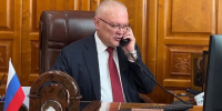 Глава администрации Кирова поздравил губернатора с праздником 6 Глава администрации Кирова поздравил губернатора с праздником - VyatkaKirov.Ru
