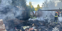 Бесхозное здание в Водном тушили 19 пожарных - Bnkomi.Ru