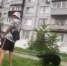 Фото: скриншот из видео | Агрессивный водитель избил школьника из-за игры в футбол в Приморье - PrimPress.Ru