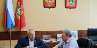 Валентин Суббот провел рабочую встречу с генеральным директором АО «КЗПК» Сергеем Шашуро - Областная Дума