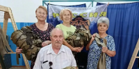 Тыл, ставший щитом: Как в Песчано-Ковалинском пункте день за днем плетут маскировочные сети для бойцов СВО - Камская новь