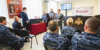 Губернатор Андрей Чибис встретился с личным составом Управления Росгвардии по Мурманской области и вручил награды отличившимся сотрудникам - Росгвардия