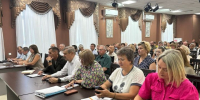 Дмитрий Иванов провёл еженедельную планёрку: назначение, уборка урожая, молодежь, благотворительность - Чистополь-информ