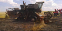 В Воронежской области в поле у хутора Новая Сотня 3 августа загорелся комбайн - РИА Воронеж