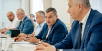 Хинштейн обсудил ситуацию на топливном рынке с руководством сети АЗС «Газпром» - РИА Курск