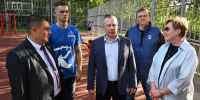 ​Михаил Евраев оценил благоустройство территории у центра образования №6 Переславля-Залесского - Правительство