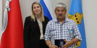 Знак За верность профессии вручили новоусманскому аграрию - Новая Усмань Сегодня