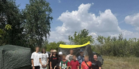 Капитан внутренней службы Виктор Иккерт провел для ребят мастер-класс по установки палаток и походных шатров. - УФСИН по Алтайскому краю