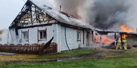 Пожар спалил дом вместе с двумя машинами в Даровском - ProGorod.Ru