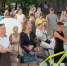 Спели любимые песни вместе с Александром Галицким на набережной города Биробиджанцы - РИА Биробиджан