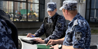 Сотрудники вневедомственной охраны Росгвардии задержали ранее судимого мужчину с запрещенными веществами - Росгвардия