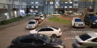 В Красноярске автоледи во дворе дома сбила неожиданно выбежавшего из-за машин мальчика - ИА Запад24