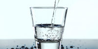 A glass of water macro shot - РИА 7 Новостей