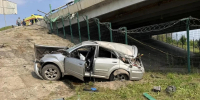 «Грейт Волл» слетел с виадука на окружной дороге: пострадала женщина - Gorod48.ru