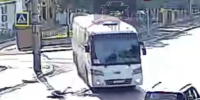 В Красноярске проехавший на жёлтый водитель автобуса на "зебре" сбил юного велосипедиста - ИА Запад24