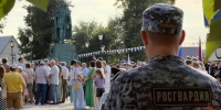 Росгвардейцы обеспечили общественную безопасность во время проведения масштабного праздника в Темникове - Росгвардия