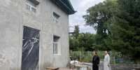 Рабочий визит епископа Игнатия в ремонтирующийся храм и на молочный завод города Кирсанова - Уваровская епархия
