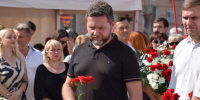 В Орле водрузили дубликат Красного знамени Победы - Орловский Вестник