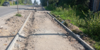 Продолжаются работы по устройству пешеходной дорожки по ул. Трудовых Резервов. - Омутнинское городское поселение