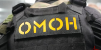 При содействии подмосковного спецназа Росгвардии задержаны подозреваемые в организации незаконной миграции и изготовлении поддельных документов (видео) - Росгвардия