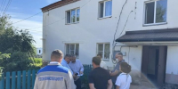 Евгений Варакин проинспектировал капремонт дома на Чехова в Услоне - Волжская новь