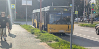 Автобус врезался в два автомобиля в Ижевске - Комсомольская Правда
