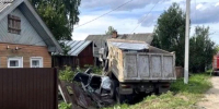 В Вельске «КАМАЗ» раздавил легковушку - ГТРК Поморье