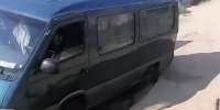 В Улан-Удэ автомобиль провалился в месте коммунальной аварии - Infpol.Ru