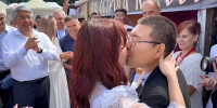 Глава Бурятии неожиданно оказался на свадьбе во время фестиваля ТОС. Видео - Infpol.Ru