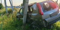 Nissan врезался в опору ЛЭП после ДТП с внедорожником под Воронежем - ГТРК Воронеж